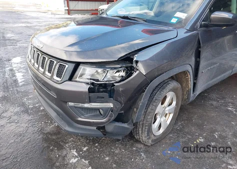 2018 Jeep Compass Latitude 4X4 from USA, damaged, VIN 3C4NJDBB7JT458003